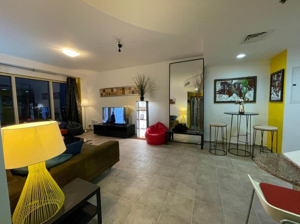 Travelers Backpackers Hostel ดูไบ ภายนอก รูปภาพ