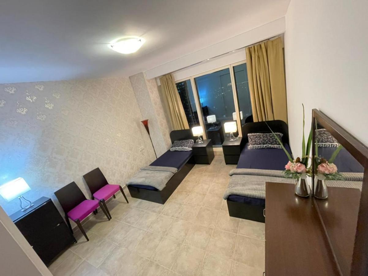 Travelers Backpackers Hostel ดูไบ ภายนอก รูปภาพ