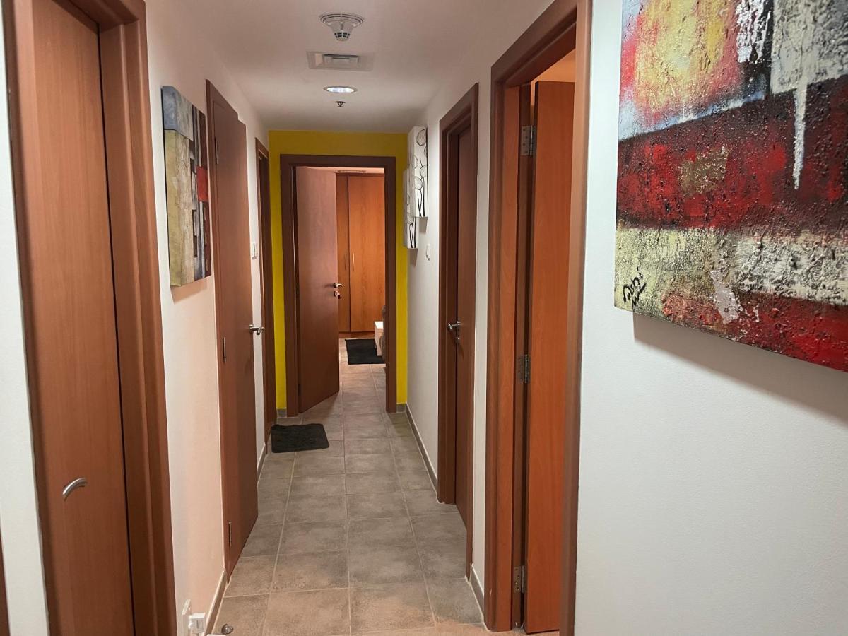 Travelers Backpackers Hostel ดูไบ ภายนอก รูปภาพ
