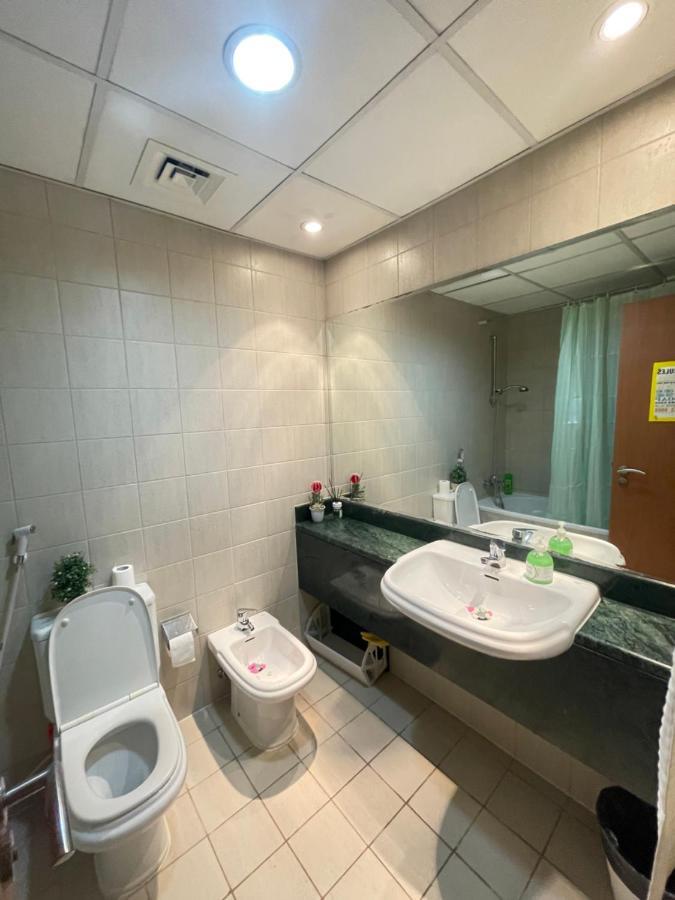 Travelers Backpackers Hostel ดูไบ ภายนอก รูปภาพ