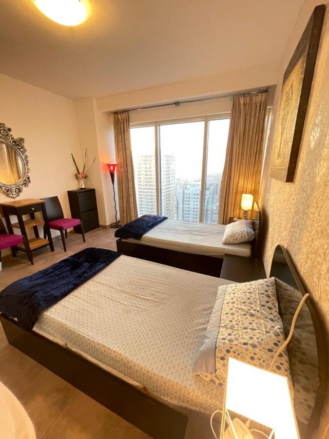Travelers Backpackers Hostel ดูไบ ภายนอก รูปภาพ