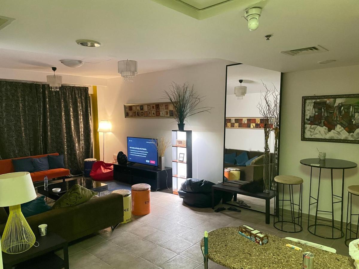 Travelers Backpackers Hostel ดูไบ ภายนอก รูปภาพ